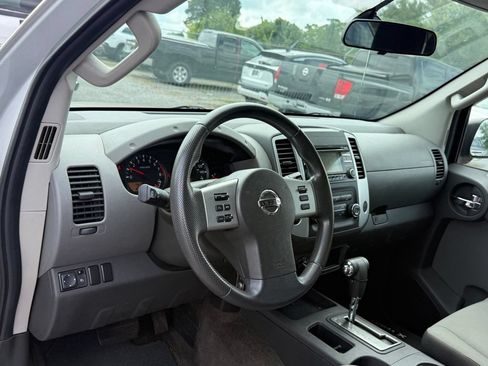 Used 2014 Nissan Xterra S AWD/4WD image 4