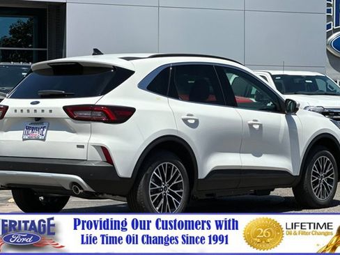 New 2025 Ford Escape SE w/ PHEV Premium Package image 4