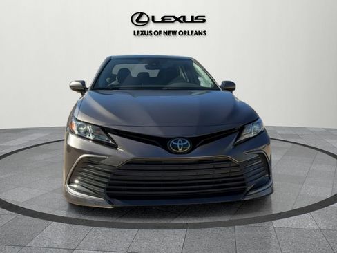 Used 2022 Toyota Camry LE image 2