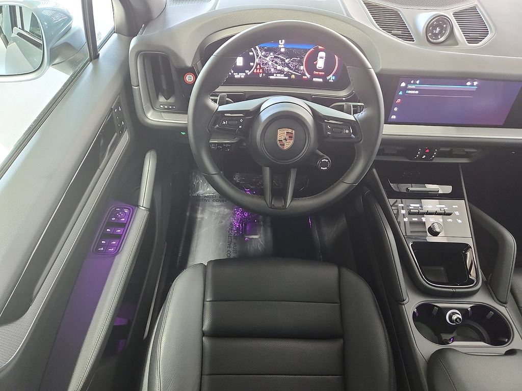 Certified 2025 Porsche Cayenne AWD/4WD image 12