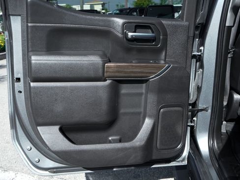 Used 2020 Chevrolet Silverado 1500 LT Trail Boss AWD/4WD image 31