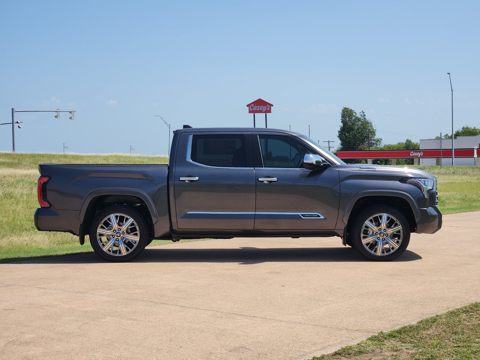 New 2026 Toyota Tundra Capstone AWD/4WD image 7