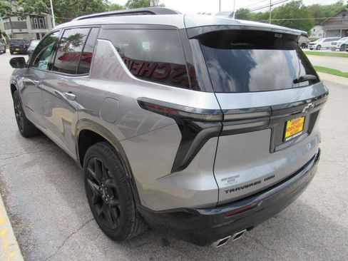 Used 2025 Chevrolet Traverse RS w/ LPO, Floor Liner Package AWD/4WD image 11