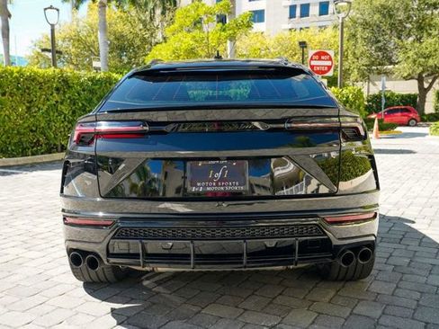 Used 2022 Lamborghini Urus image 25