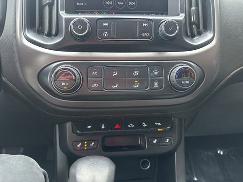 Used 2022 GMC Canyon AT4 image 4