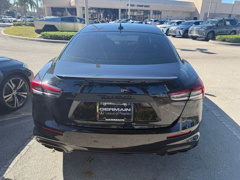 Used 2021 Maserati Ghibli S GranSport image 2