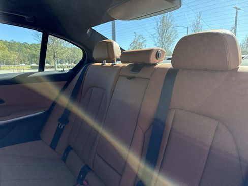 Used 2024 BMW 330e image 13