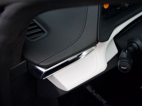 Used 2025 Lotus Emira image 17