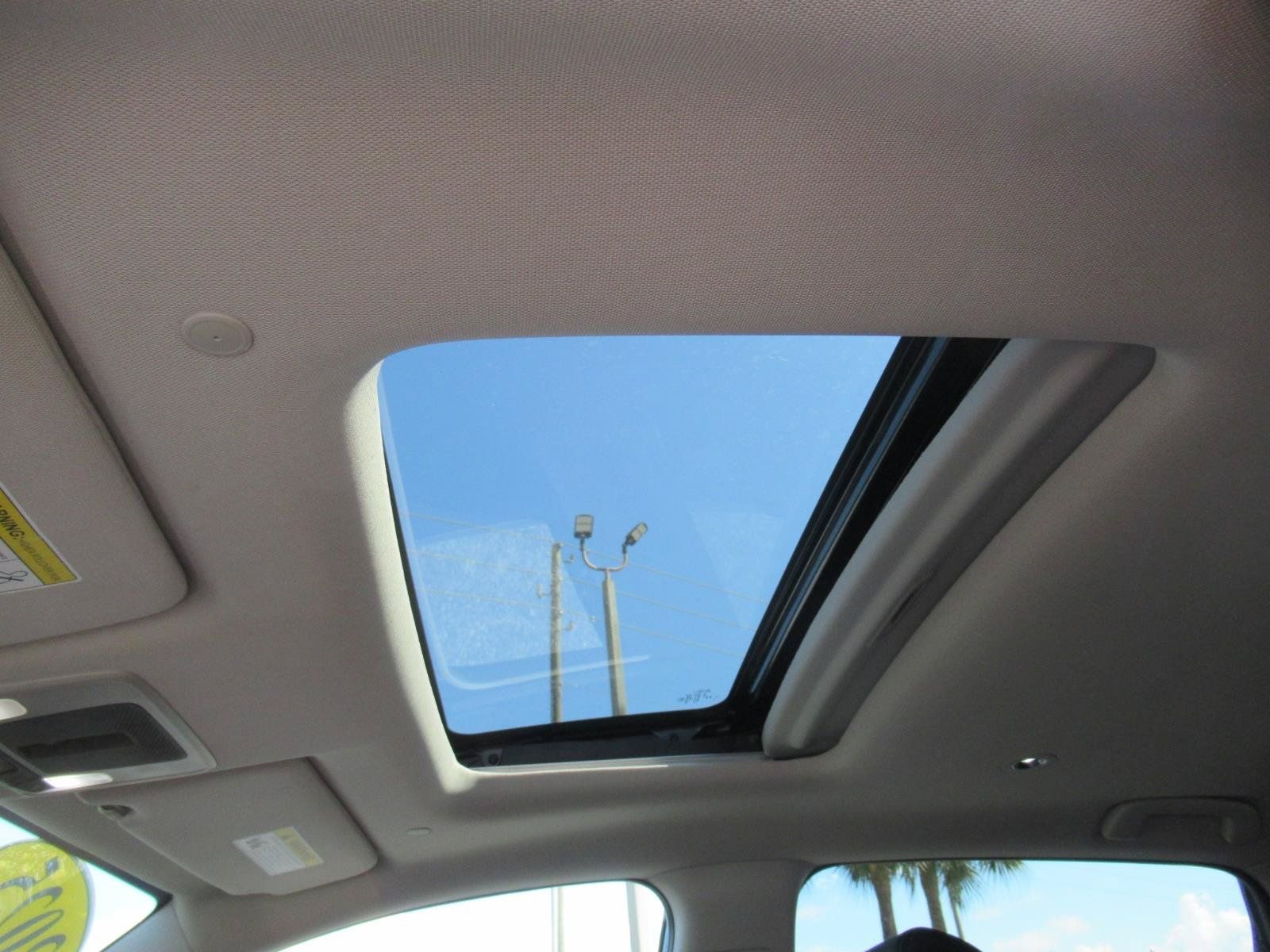 Used 2025 Honda HR-V EX-L image 19