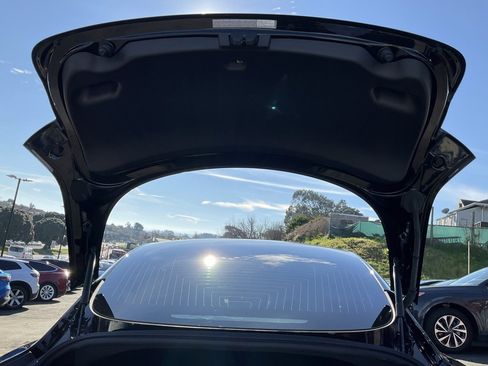 Used 2020 Tesla Model 3 Long Range image 9
