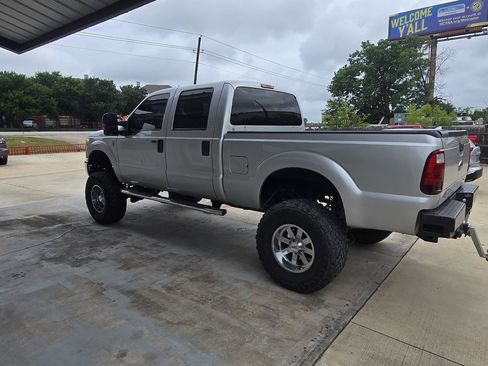 Used 2012 Ford F250 XLT w/ XLT Interior Pkg AWD/4WD image 2