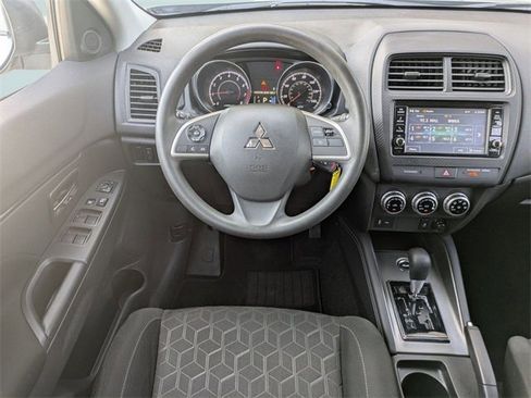 Used 2023 Mitsubishi Outlander Sport ES image 16