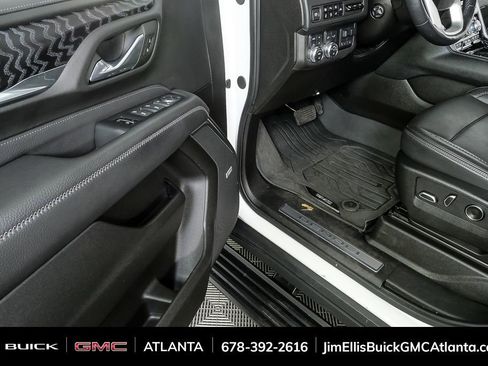 Certified 2023 GMC Yukon Denali w/ Denali Reserve Package image 9