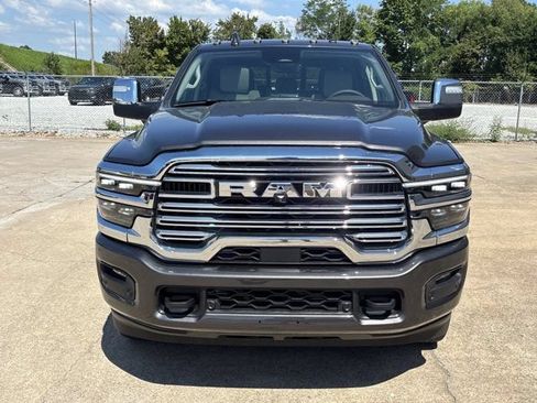 Used 2025 RAM 3500 Laramie AWD/4WD image 10