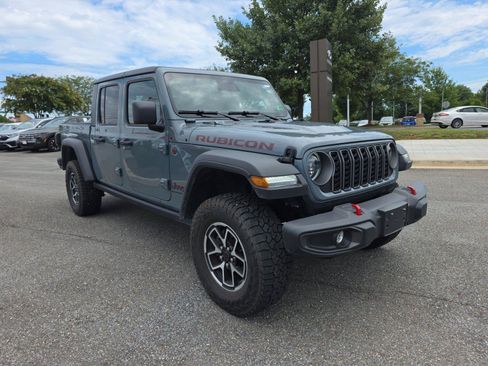 Used 2026 Jeep Gladiator Rubicon AWD/4WD image 9
