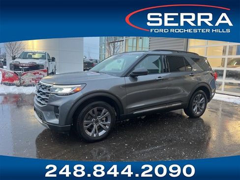 Used 2025 Ford Explorer Active w/ Active Comfort Package image 1