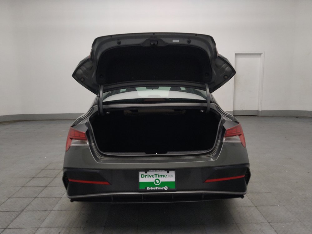 Used 2025 Hyundai Elantra SEL FWD image 29