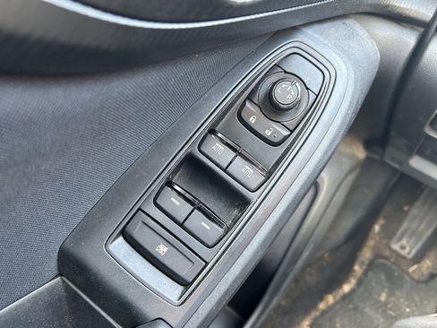 Used 2019 Subaru Impreza 2.0i image 21