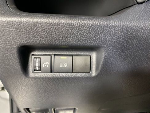 Used 2023 Toyota RAV4 LE AWD/4WD image 13