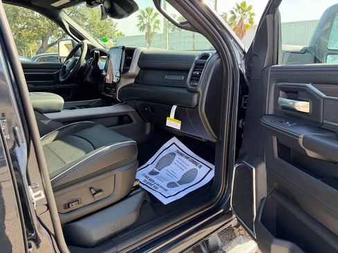 New 2026 RAM 2500 Laramie w/ Sport Appearance Package AWD/4WD image 28