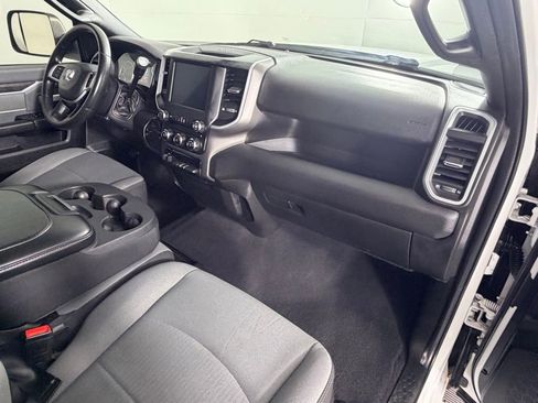 Used 2022 RAM 2500 Big Horn AWD/4WD image 32