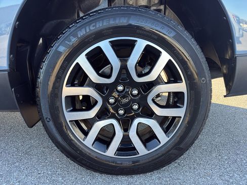 Certified 2024 Ford Maverick Lariat image 18