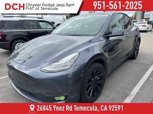 Used 2023 Tesla Model Y Long Range AWD/4WD image 1