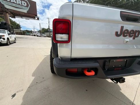 Used 2023 Jeep Gladiator Mojave w/ Trailer Tow Package AWD/4WD image 15