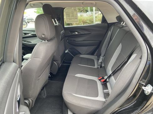 Used 2025 Chevrolet TrailBlazer LT AWD/4WD image 48