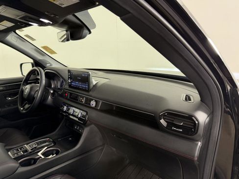 Used 2025 Honda Pilot Black Edition image 19