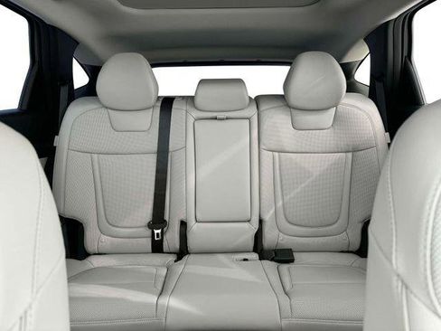 New 2025 Hyundai Tucson Limited AWD/4WD image 16