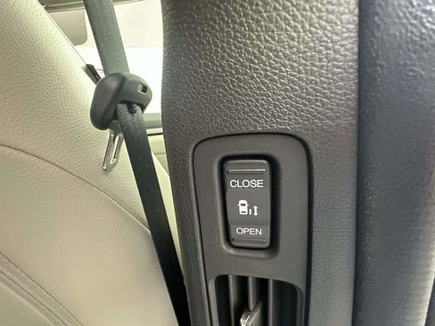 Used 2025 Honda Odyssey EX-L image 26