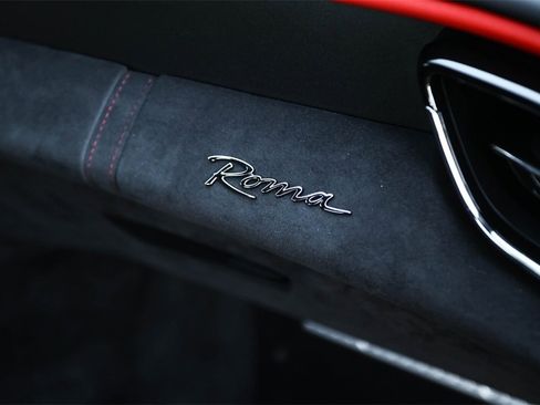 Certified 2021 Ferrari Roma image 40