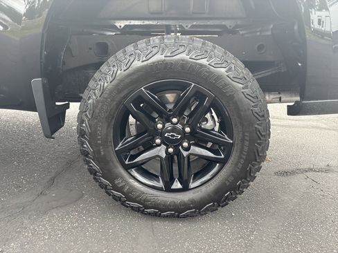 Certified 2025 Chevrolet Silverado 1500 Custom Trail Boss image 17