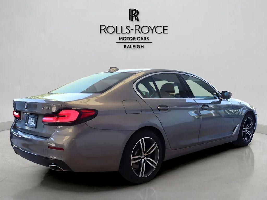 Used 2023 BMW 530i xDrive w/ Premium Package AWD/4WD image 4