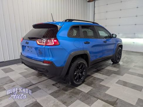 Used 2022 Jeep Cherokee Latitude w/ Sun & Sound Group AWD/4WD image 4