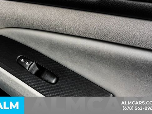 Used 2025 Nissan Altima 2.5 SV image 42