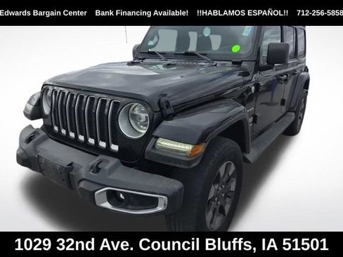 Used 2018 Jeep Wrangler Unlimited Sahara AWD/4WD image 3