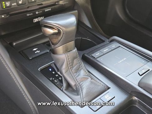 Certified 2022 Lexus ES 300h w/ Accessory Package FWD image 33