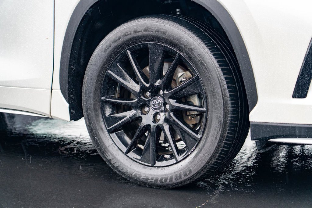 Used 2021 Toyota Highlander XSE AWD/4WD image 8