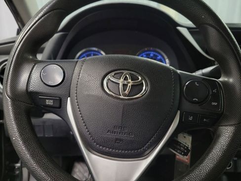 Used 2019 Toyota Corolla LE image 17