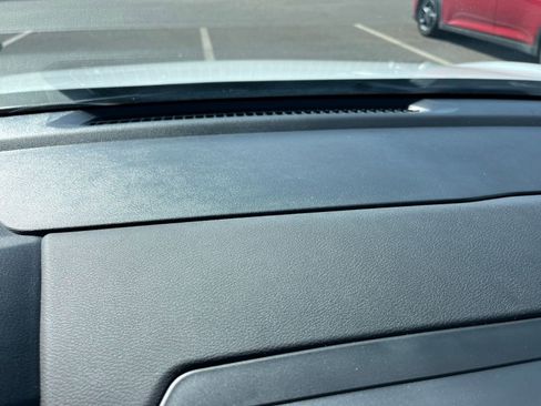 Used 2025 Nissan Sentra SV image 17