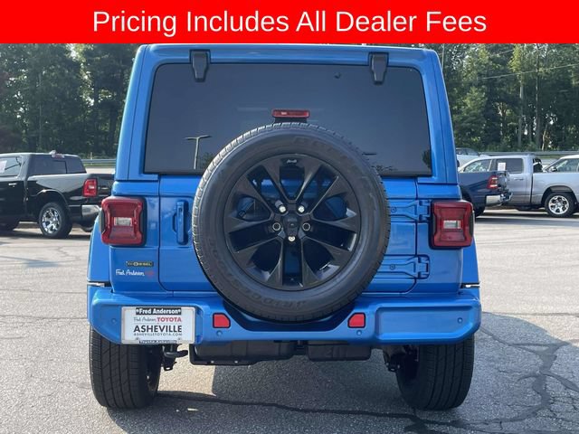 Used 2022 Jeep Wrangler Unlimited Sahara AWD/4WD image 4