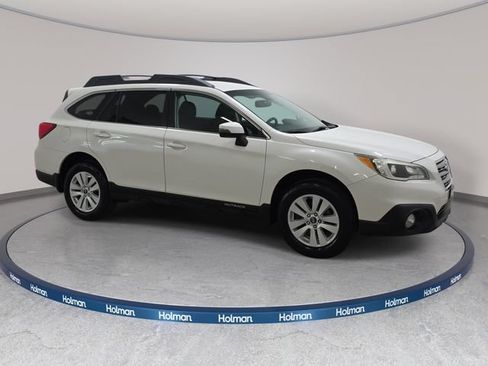 Used 2015 Subaru Outback 2.5i Premium AWD/4WD image 4