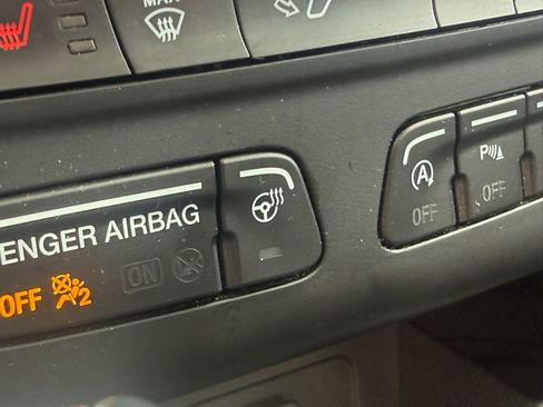 Used 2019 Ford Escape Titanium image 25