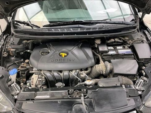 Used 2014 Hyundai Elantra SE FWD image 27
