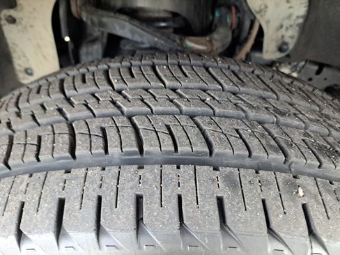 Used 2023 Ford F150 XLT image 11