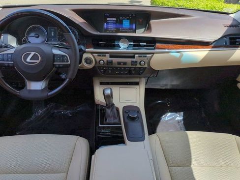 Used 2018 Lexus ES 350 w/ Premier Package image 13