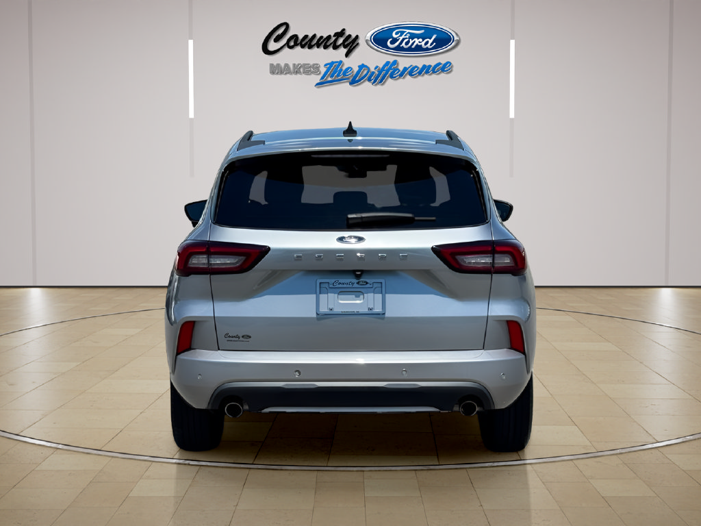 Used 2024 Ford Escape ST-Line w/ Tech Pack #1 FWD image 4