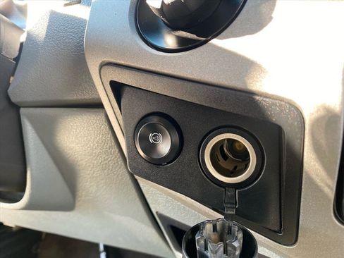 Used 2015 Ford F250 XLT w/ XLT Interior Package image 26